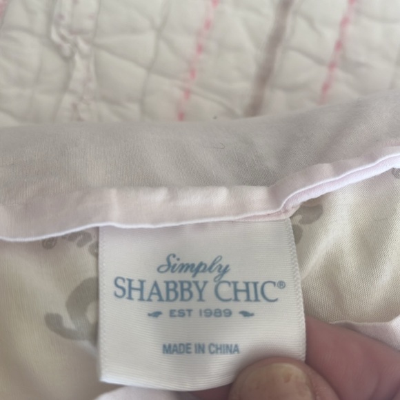 Pink and White Ruffled Quilt - Picture 6 of 7